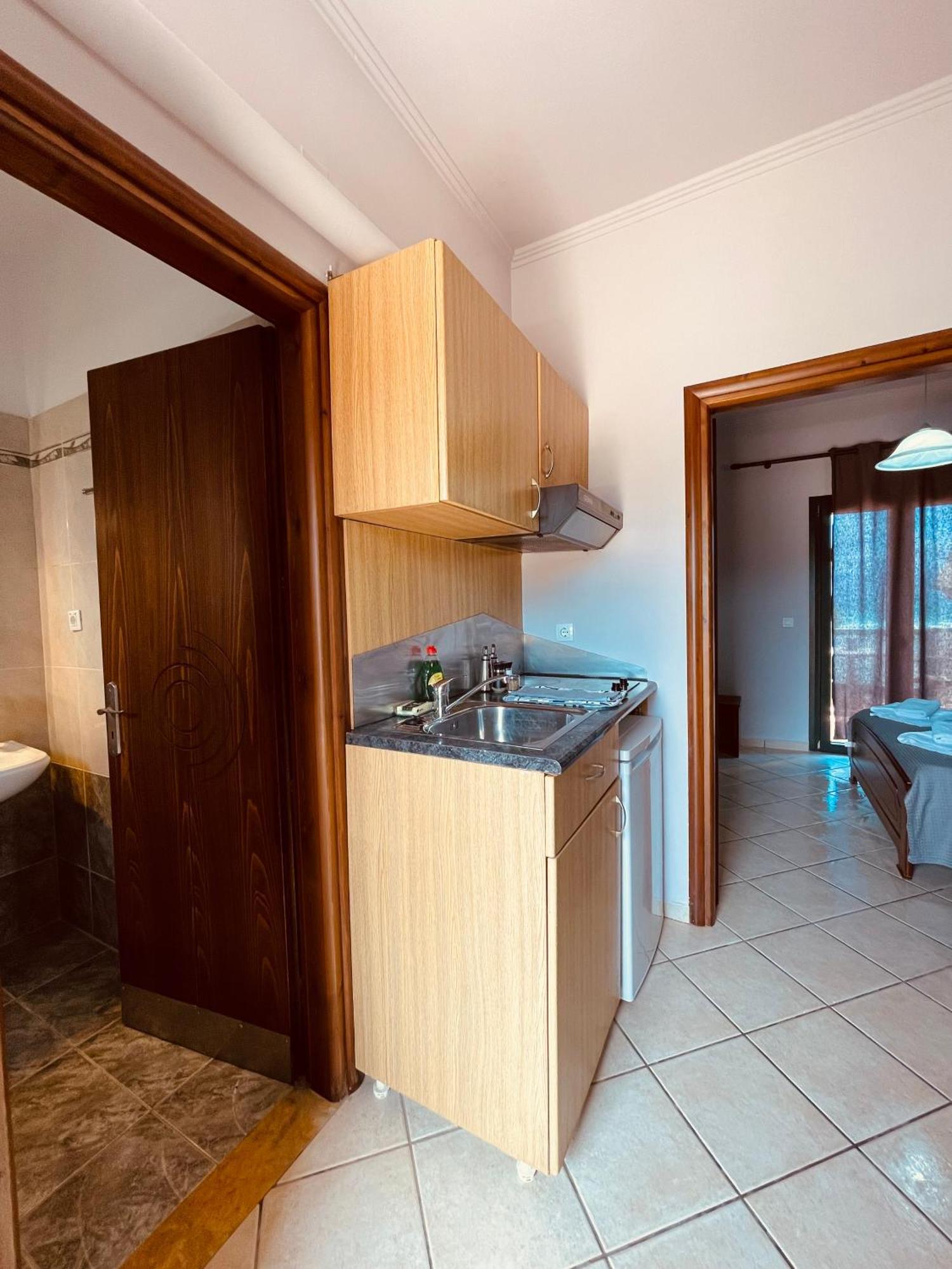 Girogiali Apts Kíssamos Exteriör bild