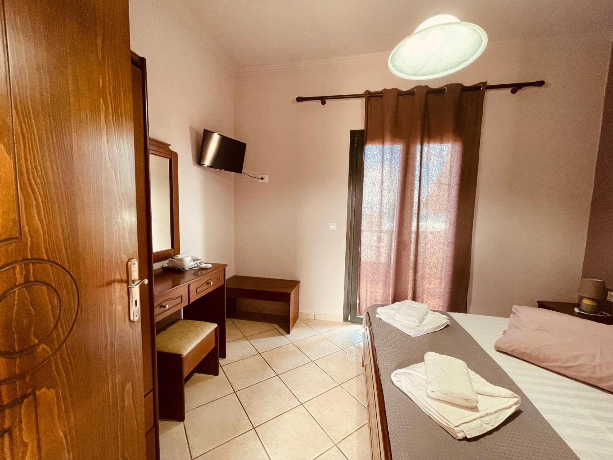 Girogiali Apts Kíssamos Exteriör bild
